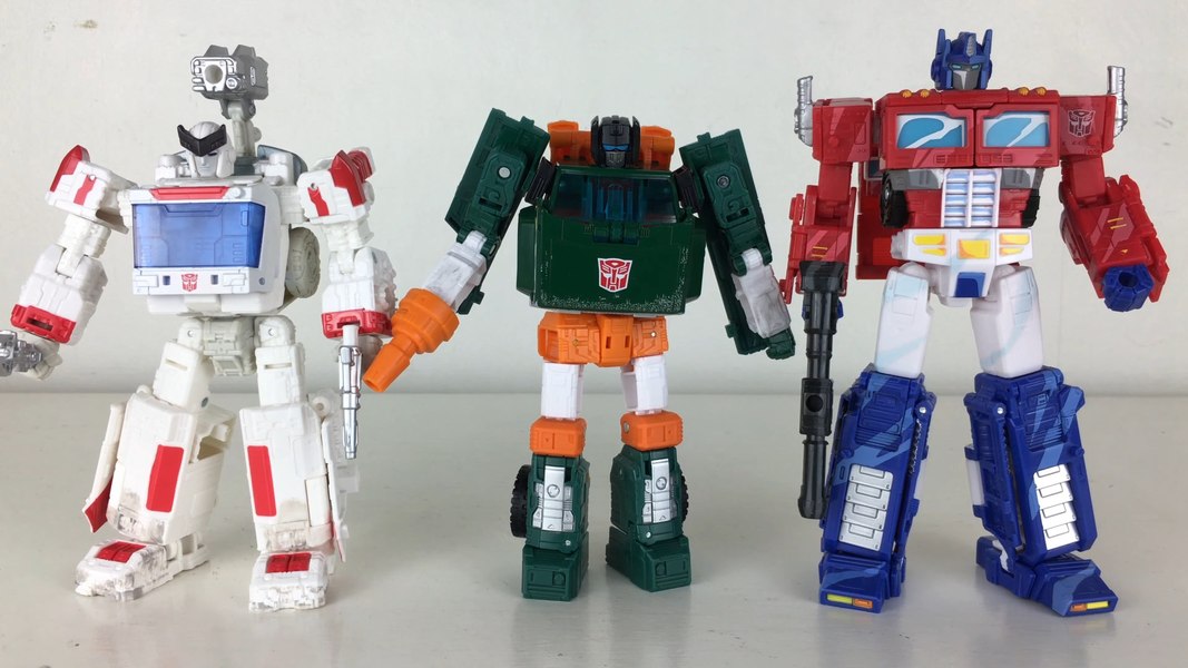 Transformers Earthrise Hoist Video Review And Images 12 (12 of 12)